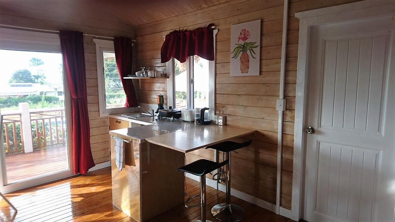 Red Hibiscus Villas Rarotonga Exterior photo