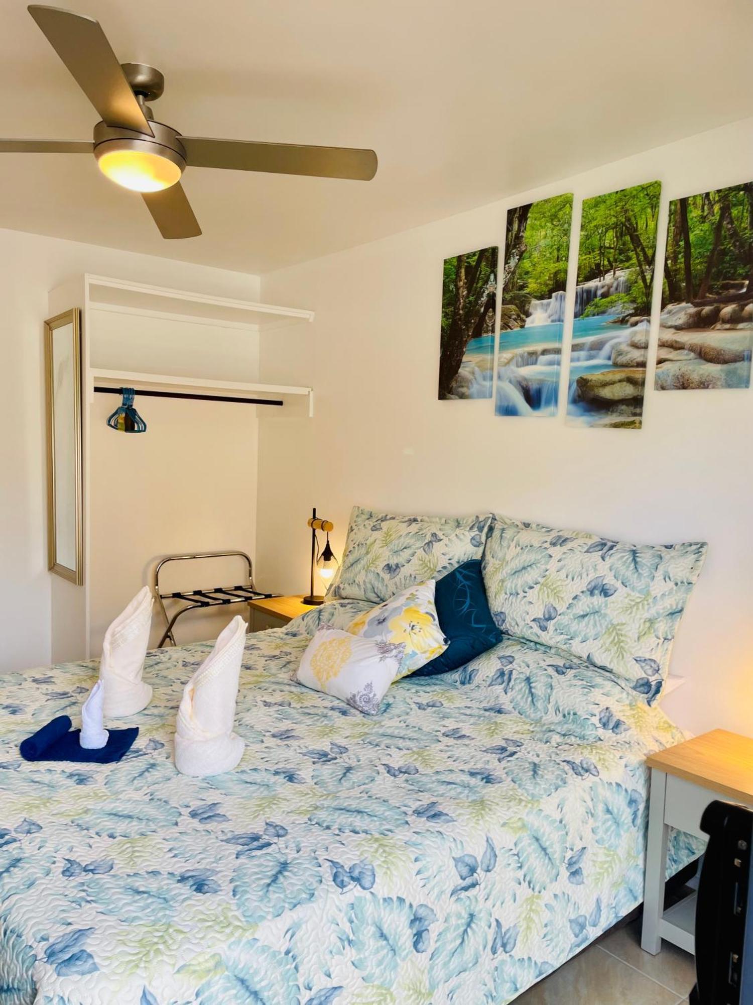 Red Hibiscus Villas Rarotonga Exterior photo
