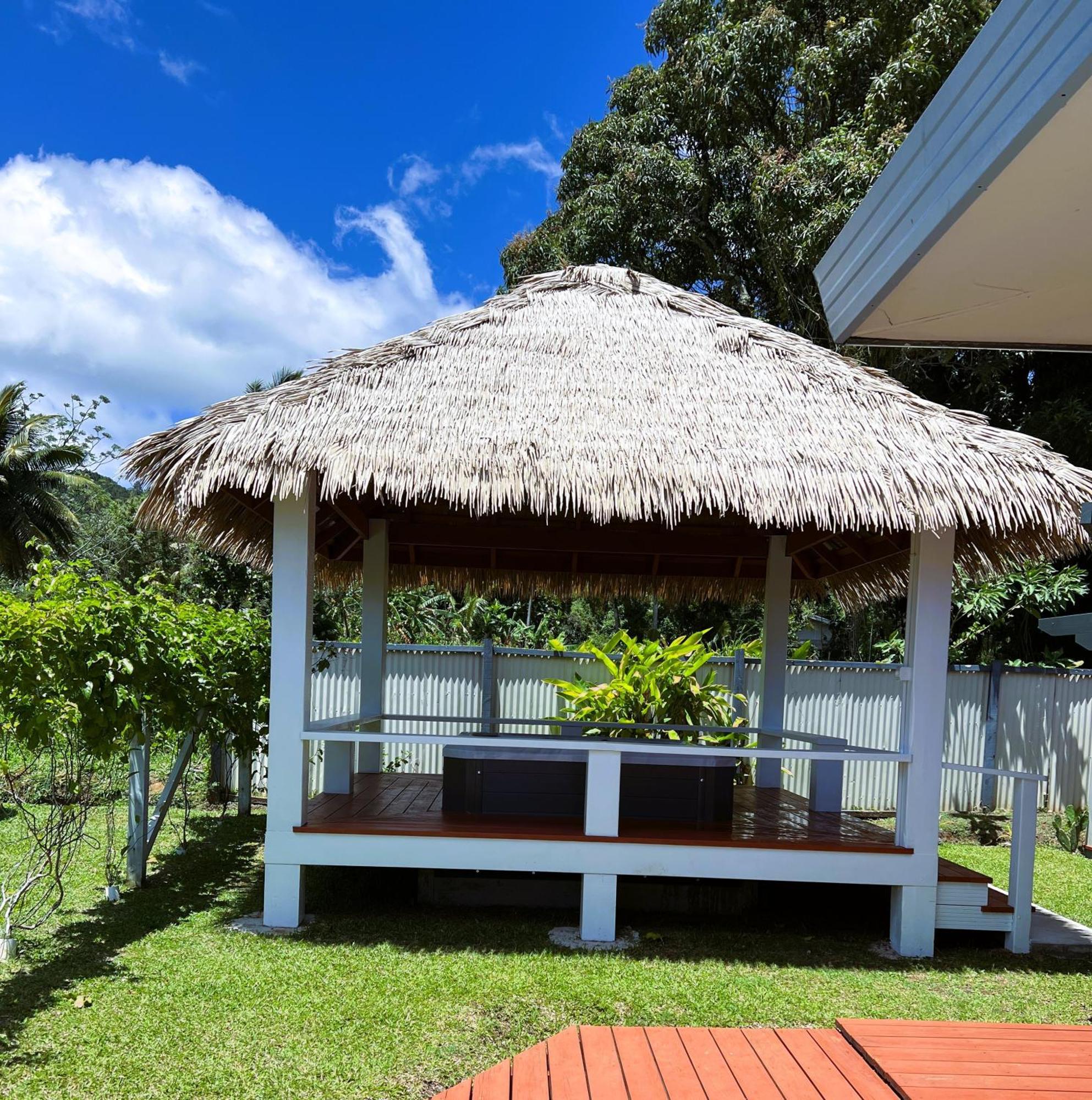 Red Hibiscus Villas Rarotonga Room photo