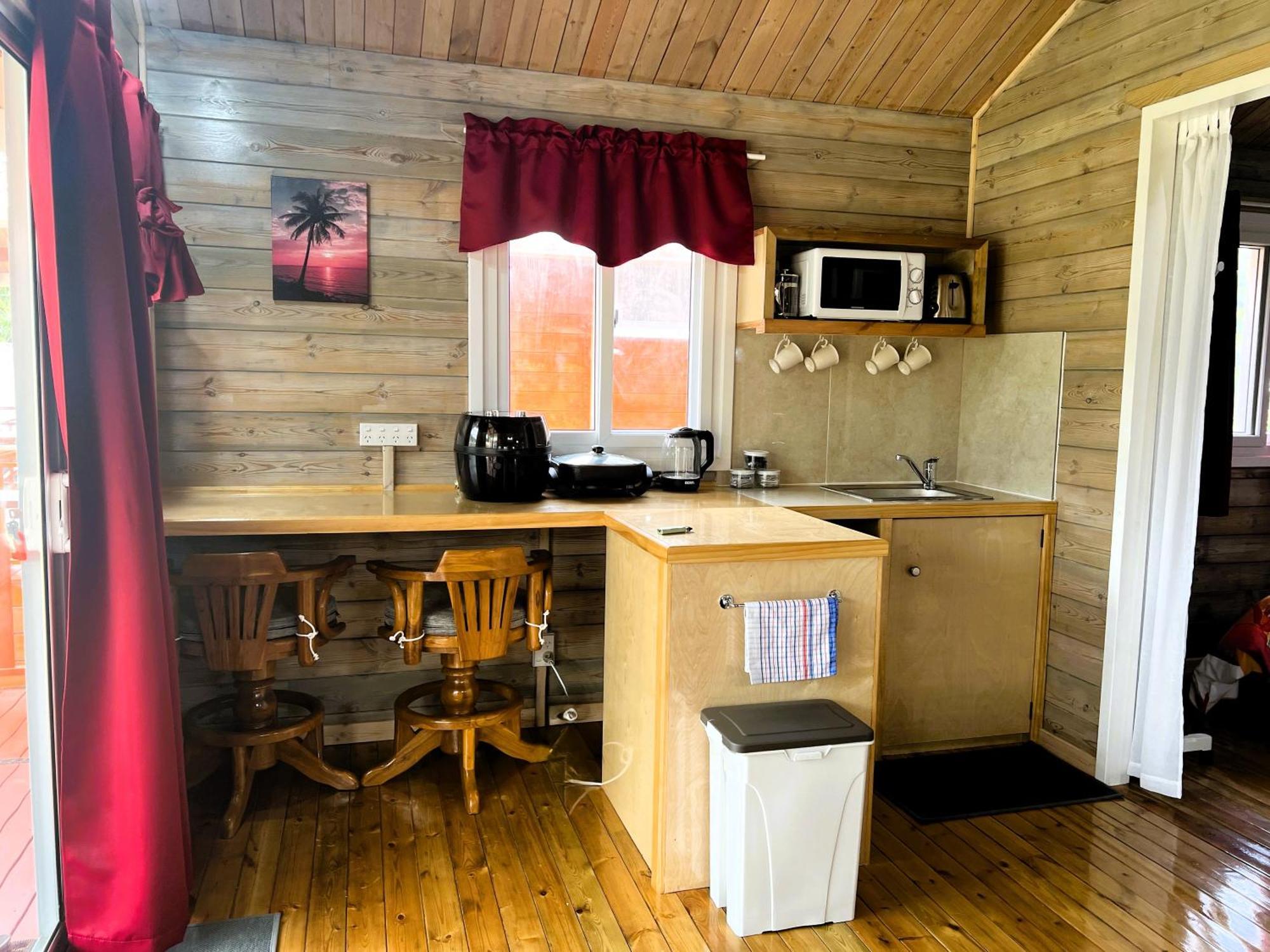 Red Hibiscus Villas Rarotonga Exterior photo