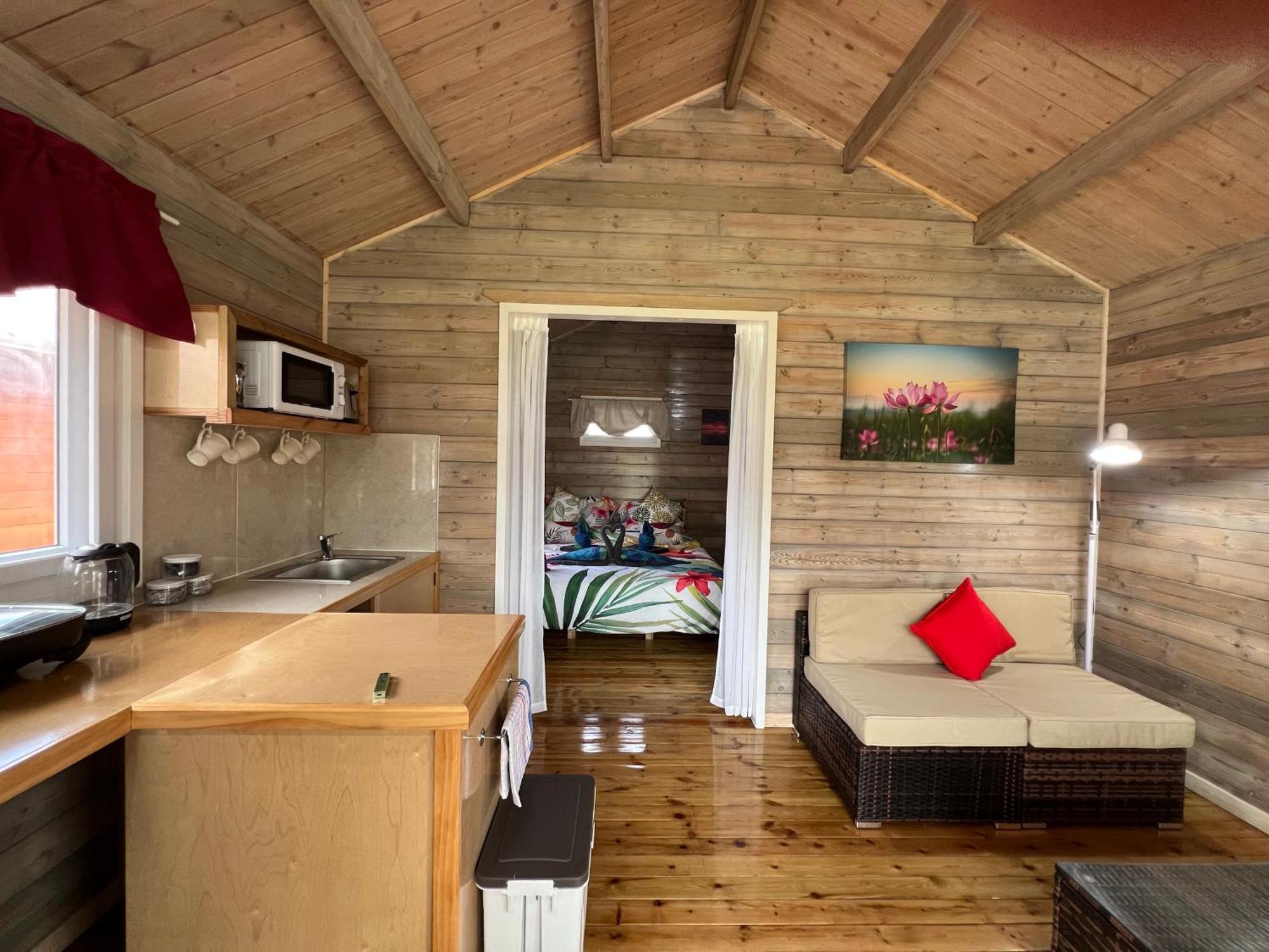 Red Hibiscus Villas Rarotonga Exterior photo